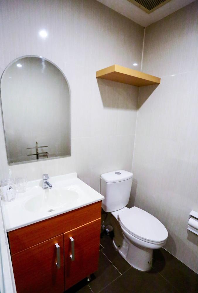 The Victor Hotel Makati City Ngoại thất bức ảnh