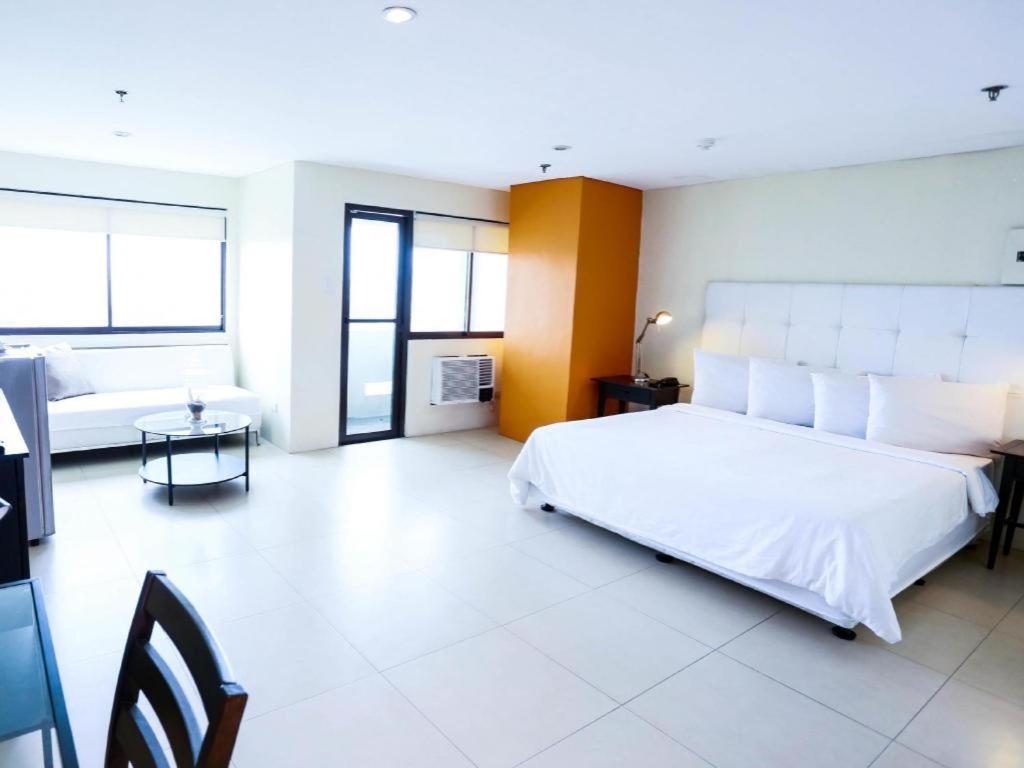 The Victor Hotel Makati City Ngoại thất bức ảnh