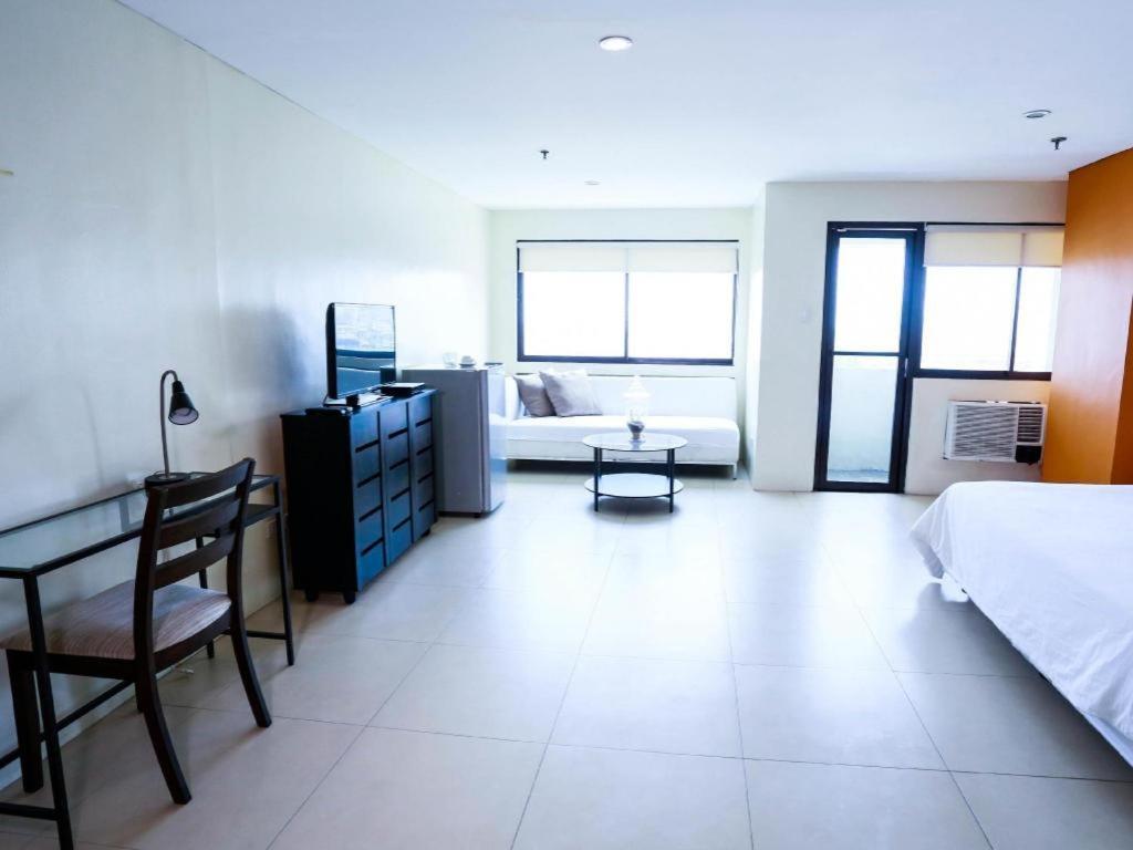 The Victor Hotel Makati City Ngoại thất bức ảnh